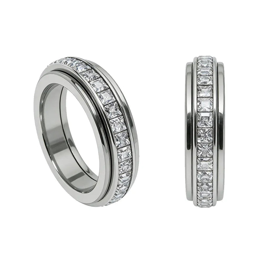 Spinner Ring worn on the hand