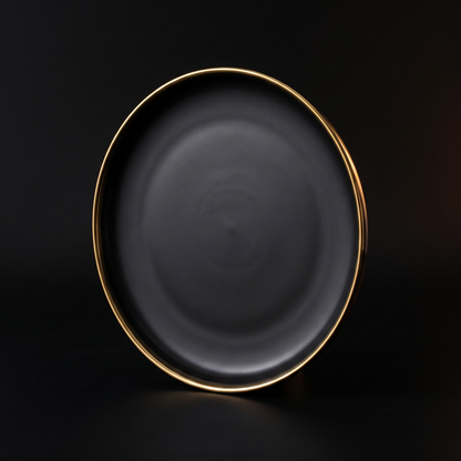 Dinner plate, the gold line at the rim